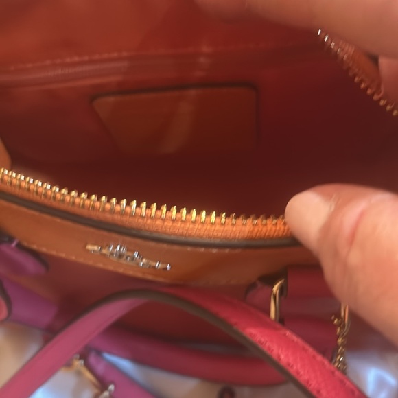 Beautuful coach crossbody or arm  bag - Picture 4 of 5